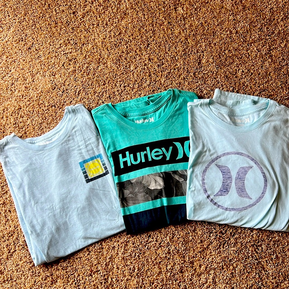 3 mens XL Hurley tshirt like new